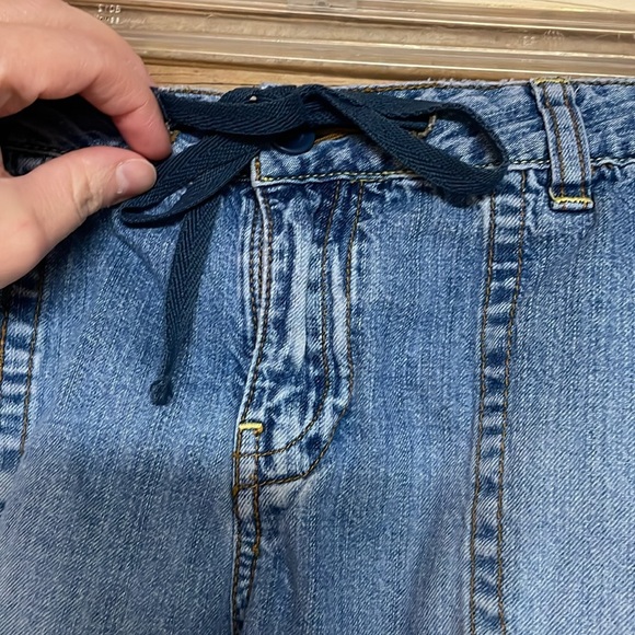 Union Bay size 5 Blue Denim Mid-rise 3” Inseam Shorts with Button Back Pockets - Picture 4 of 11